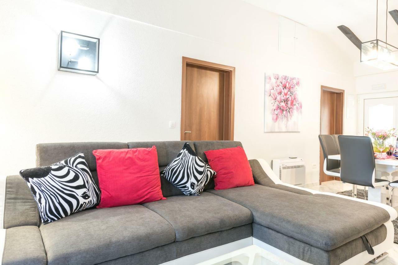 Tranquility And Nature In 4 Bedroom With Sea View Mokošica Exterior foto